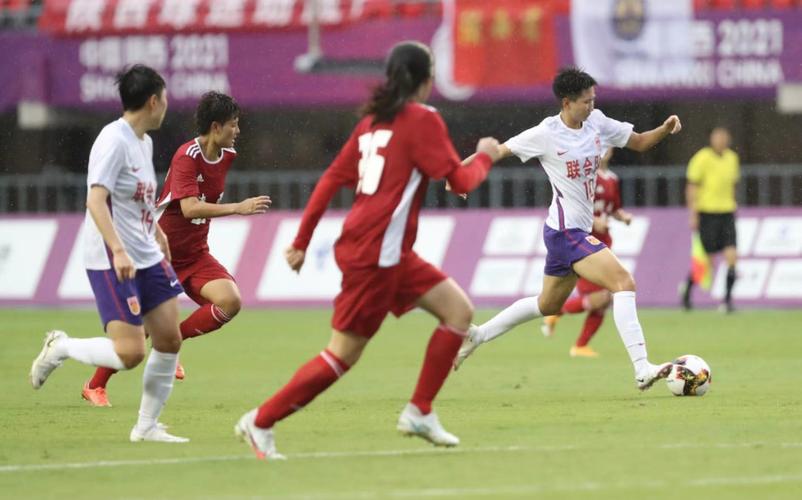 中国女足vs陕西男足比赛的相关图片