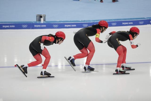 中国滑冰vs日本滑冰比赛的相关图片