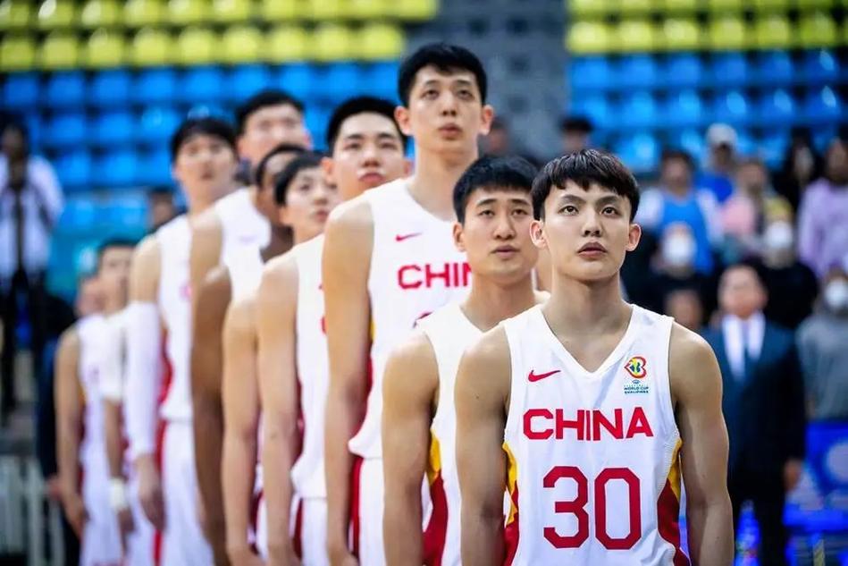 中国男篮vs巴林央视解说的相关图片