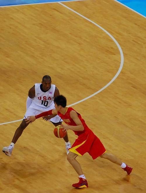 中国篮队vs美国篮球的相关图片