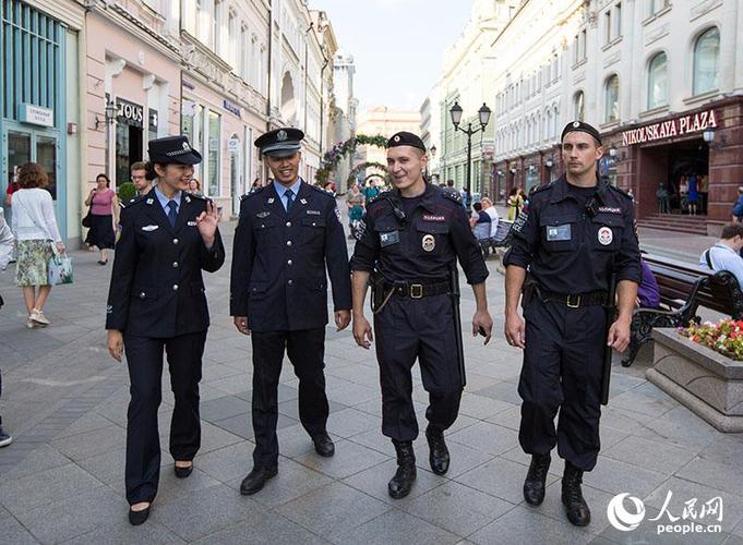 俄国警察vs中国警察视频的相关图片