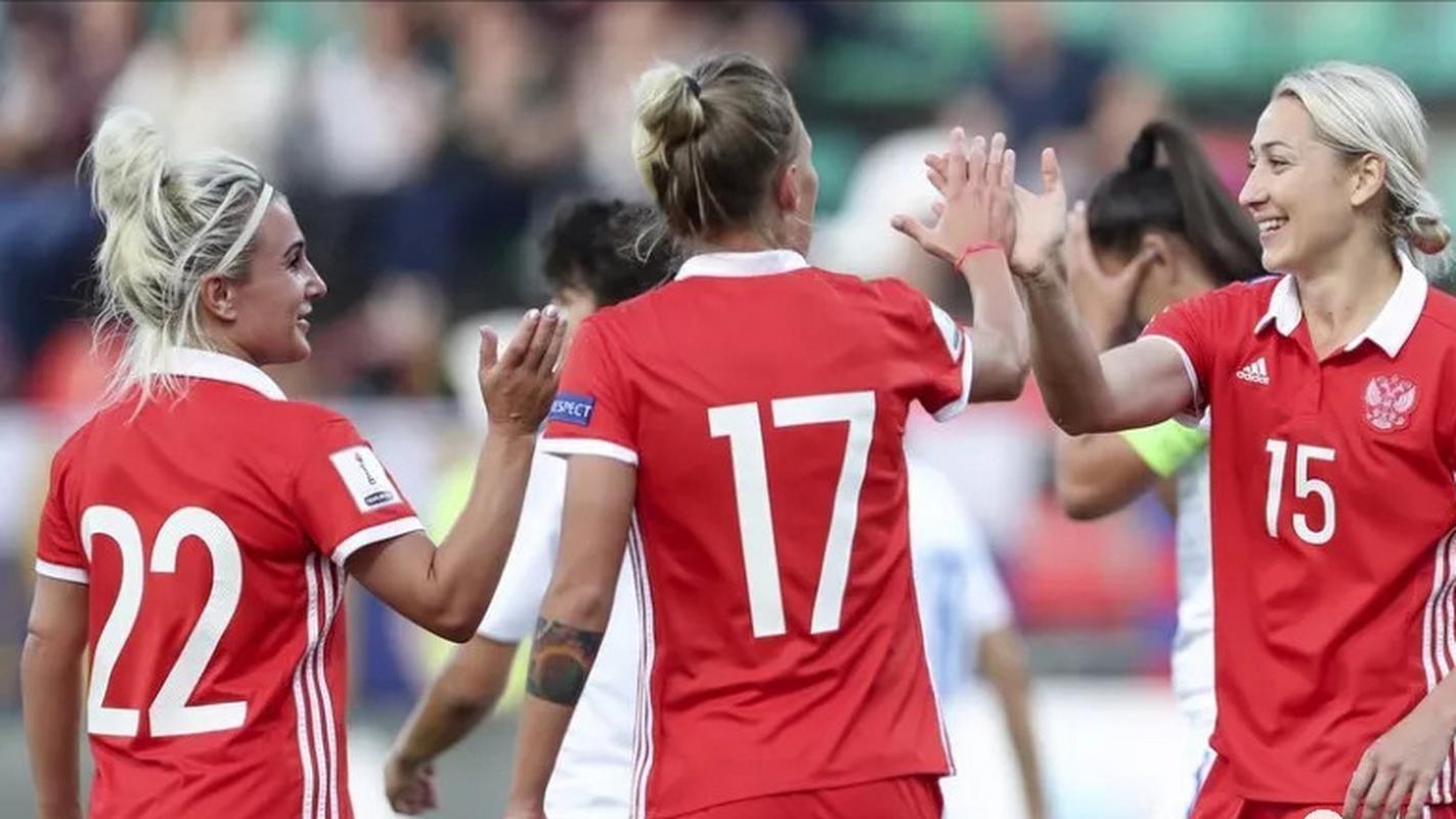 俄罗斯女足vs波兰的相关图片