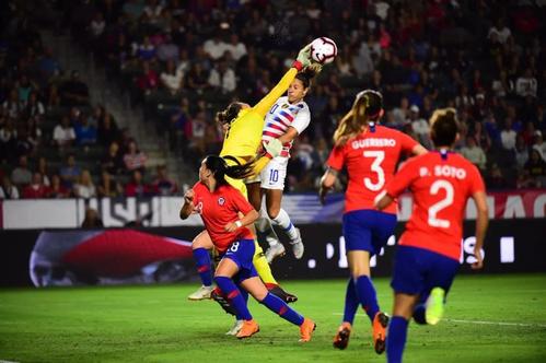 智利女足vs的相关图片