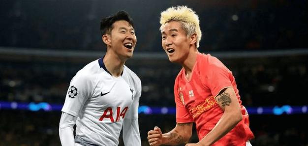 男足亚洲杯中国vs韩国比赛的相关图片