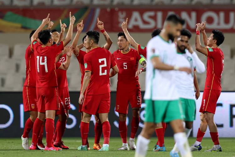 阿联酋足球vs中国比赛时间改了的相关图片