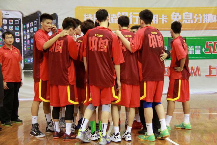 青年篮球中国vs美国的相关图片